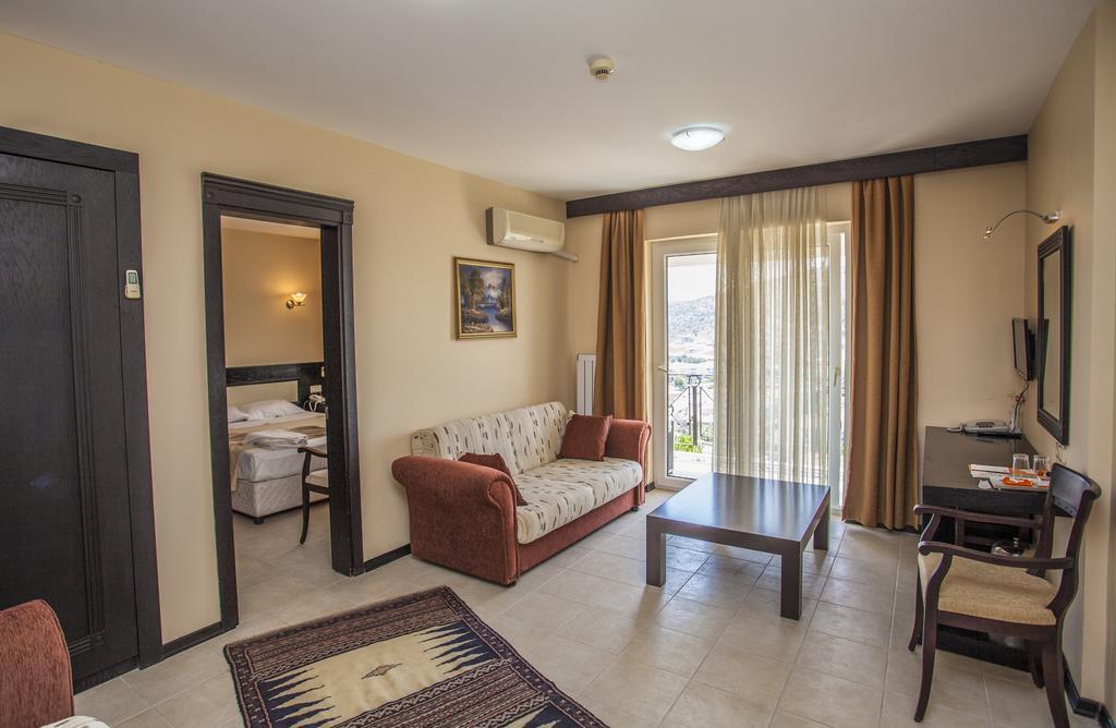 My Solmaz Hotel Чешме Екстер'єр фото